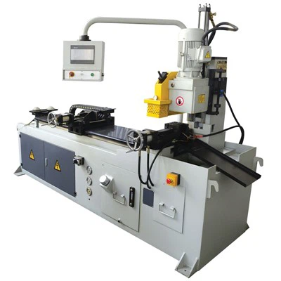 Màquina de tall automàtic de canonades