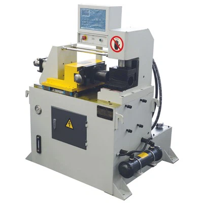 Màquina de formació de canonades NC